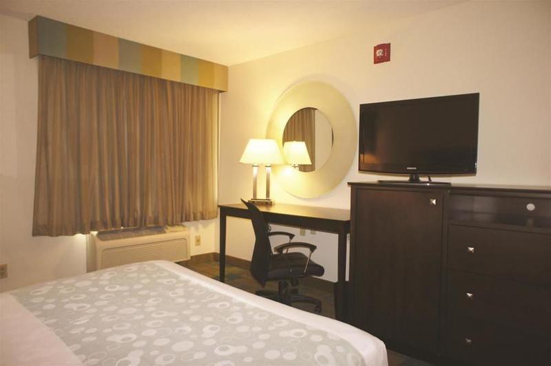 Hotel Wyndham Garden Columbia-Ft Jackson Exterior foto